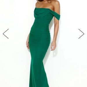 Elegant Green Off-Shoulder Dress
